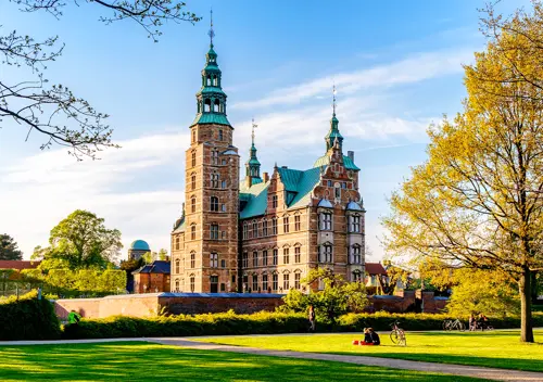 Checklist du lịch Bắc Âu tháng 4 - Kinh nghiệm & chi phí cần biết