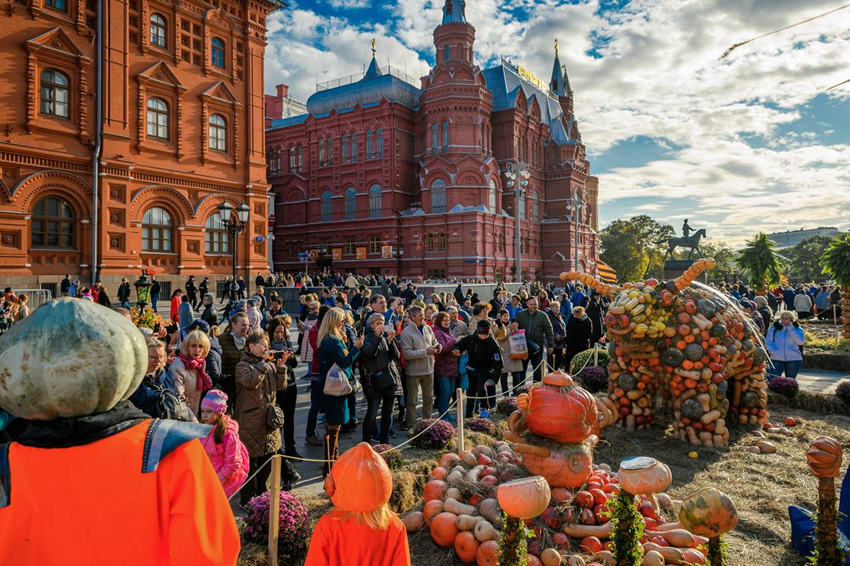 Lễ hội mùa thu Nga: Hành trình khám phá những lễ hội rộn ràng sắc thu nước Nga