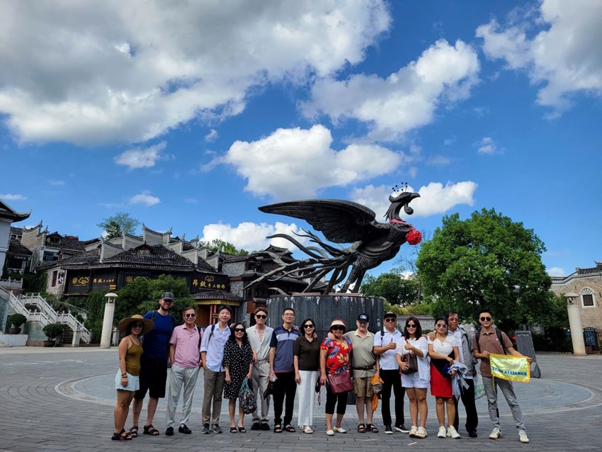 Hành Trình Du Lịch Trung Quốc : Trương Gia Giới - Phượng Hoàng Cổ Trấn